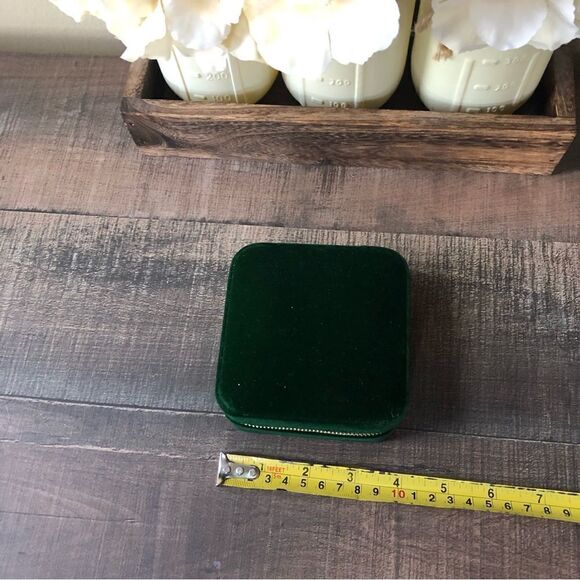 Benevolence Jewelry Box - Picture 6 of 6